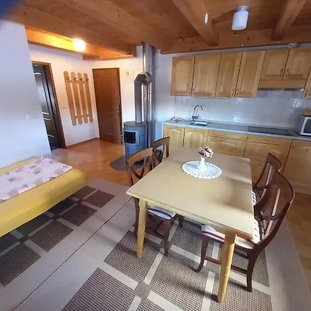 Apartman Tubej *